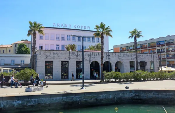 Grand Koper že sprejema goste