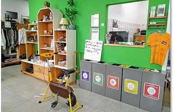 CUP v Izoli, v njem je mogoče oddati tudi nevarne odpadke.