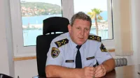 Direktor koprske policijske uprave Igor Ciperle pojasnjuje, da se 
doslej na obtožbe zaprtih oziroma priprtih oseb ni nikoli odzival.  