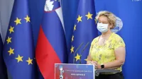 Vodja svetovalne skupine Mateja Logar