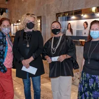 Renata Vidič, asistentka režiserja, Katja Pegan, direktorica Gledališča 
Koper, Maja Jerman Bratec, direktorica SNG Nova Gorica in mag. 
Barbara Simčič Veličkov, organizatorka SNG Nova Gorica (z leve)