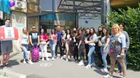 Šola, ki s humanitarnostjo up budi