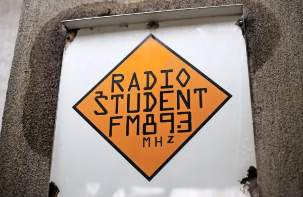 Namen gverilskega programa je, da ministrstvo za kulturo opozorijo na posledice odločitve, da ne sofinancirajo radijskega 
programa Radia Študent, ki je edini študentski radio s statusom 
posebnega pomena v Sloveniji.