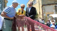 12. junija lani je Pivčeva obiskala Izolo, da bi  z Markočičem (desno) podpisala pismo o nameri za 
ureditev  4,2 milijona evrov vrednega Interaktivnega muzeja ribiške industrije v izolskem Argu.   



  

 