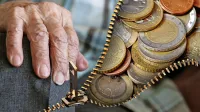 Stroški dolgotrajne oskrbe so vroč kostanj, ki si jih je podajalo že 
veliko število vlad