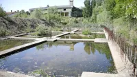 Ne le vrtovi in pokopališča, tudi zapuščena gradbišča kot na Ronketu so gojišče komarjev. 