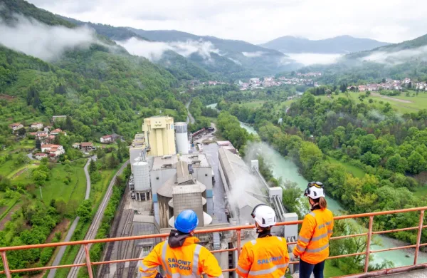 Levica bi z zakonom izenačila dovoljene izpuste iz sežigalnic in 
sosežigalnic, Vizjak odgovarja, da se bo o takšni možnosti izrekla  
strokovna komisija. 