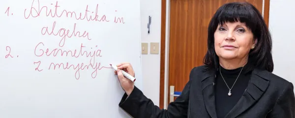 “Nujno je, da se učenec zaveda, da so problemi skoraj vedno lahko rešljivi z 
različnimi postopki in da velikokrat obstaja več rešitev,” pravi prof. dr. Mara Cotič.