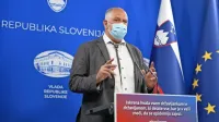 Vodja konzularnega sektorja ministrstva za zunanje zadeve Andrej 
Šter
