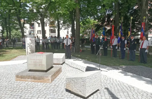 Prenovljen Spominski park v Središču Sežane bo služil kot 
medgeneracijski prostor strpnosti.