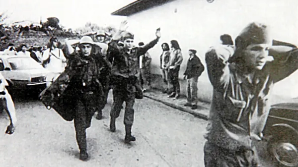 Vojaki JLA v Rožni Dolini so se predali po začetni solo akciji Draga 
Kosmača.