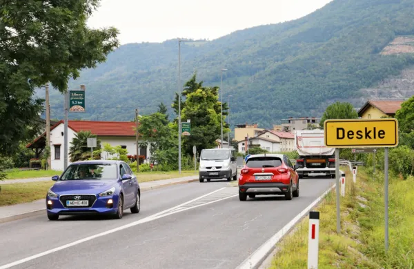 Kaj je tisto, kar je pozimi v zrak v Dekslah sproščalo benzen?