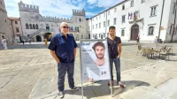 Uprizoritev monologa Stena v morju sta včeraj v Kopru predstavila 
režiser Boris Cavazza in  igralec Francesco Borchi.  