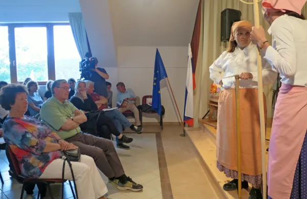 Zaključno prireditev 3. Šinkovčevih dni poezije s podelitvijo 
nagrad pesnikom iz Slovenije, zamejstva in tujine, so pospremili z 
bogatim kulturnim programom.