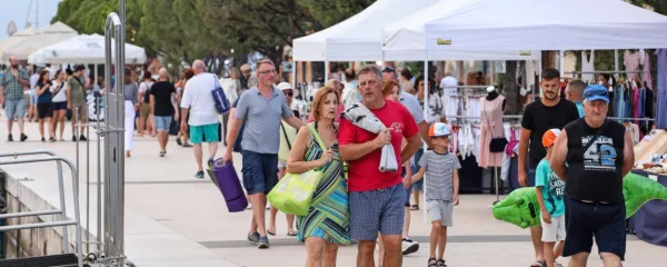 Prebivalstvo v primežu pandemije