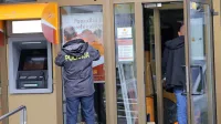

7000 evrov so roparji ukradli na banki v Dutovljah (na fotografiji), 
za 35.000 evrov “bogatejši” pa so se odpeljali z  Dobrovega z 
Brdih.