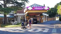 V igralnicah so veseli rahljanja ukrepov, še posebej tega, da  ni več  omejitev glede urnika obratovanja.    