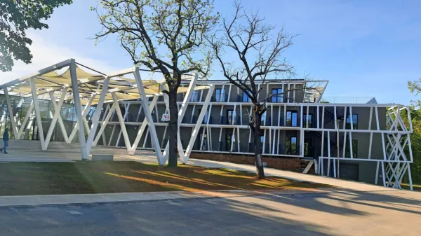 Obnovljeni hotel Maestoso v Lipici je minuli konec tedna že sprejel 
prve goste.