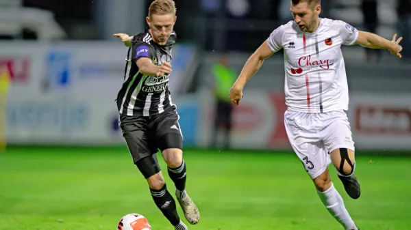 Marko Krivičić (desno) je z zadetkom v 57. minuti vodstvo Tabora 
povišal na 2:0.