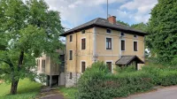 VDC že dolgo skuša gozdarski  objekt prenoviti za potrebe uporabnikov. Če dobijo denar na razpisu, bi zgradili nov center za 22 
oseb v dveh bivanjskih enotah. 