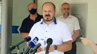 Minister za zdravje Janez Poklukar in v Idriji zbrani predstavniki 
regijskega zdravstva so soglasni, da bo jeseni družba ostala odprta 
ob 75-odstotni  precepljenosti nad 12 let starih državljanov.