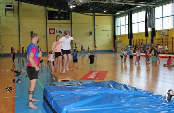 V ajdovskem zavodu za šport obžalujejo, da pri njih bona za plačilo 
športnih dejavnostih ni mogoče unovčiti. 