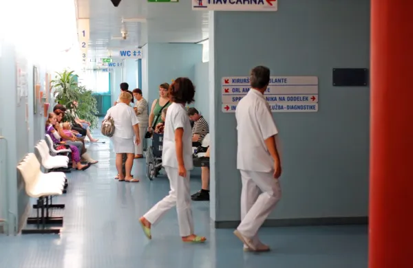 Država bo vložila 65 milijonov evrov v zmanjševanje čakalnih vrst 
v zdravstvu.