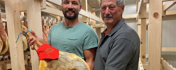 POP TV s Filipom Flisarjem snema Kuhinjo na kolesih