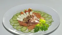 Kumare s svežim ovčjim sirom in pršutom