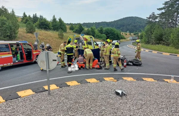 Krožišče pod Kozino je bilo pretežka ovira za hitrost štajerske 
motoristke.