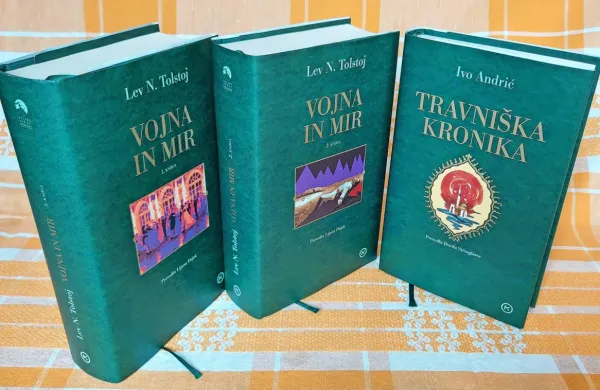  Travniško kroniko v novem prevodu beremo po  73, Vojno in mir pa po skoraj 90 letih. 