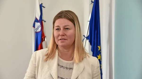 Tanja Mljač je s tem tednom uradno zapustila slovenski konzulat v 
Trstu.
