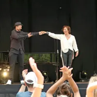 Gianna in Francesco pregnala dež in priklicala sonce, zvezde