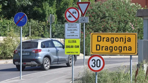 Predsednik KS Sečovlje Denis Fakin ugotavlja, da nekaterih 
slovenskih turistov niti globa 200 evrov ne odvrne od uporabe 
lokalnih cest. 
