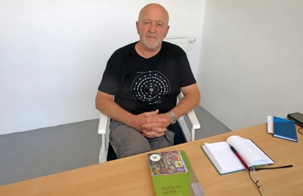 Pisatelj Peter Rezman  se bo z  delom iz pisateljske rudniško   topilniške rezidence poslovil od svojega 
obsežnega, socialno in okoljsko angažiranega rudarskega opusa.