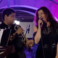 Kvartetu JazzObala se je kot gostja pridružila Barbara Šinigoj
