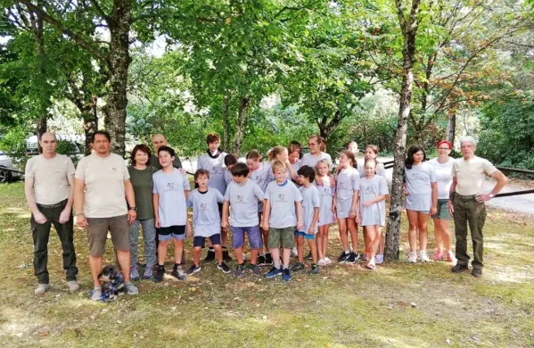 Mladi so  na lovskem taboru spoznavali, kako se obnašajo divje živali in kako naj se ljudje v gozdu.