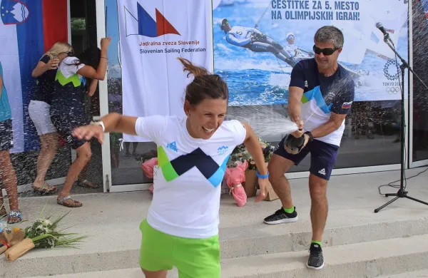 V Portorožu bučno sprejeli Tino Mrak in Veroniko Macarol