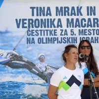 V Portorožu bučno sprejeli Tino Mrak in Veroniko Macarol
