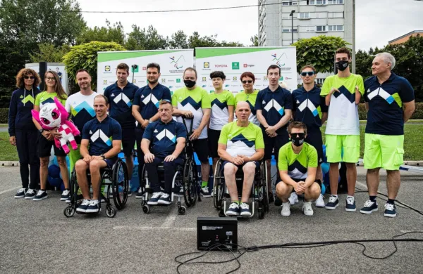 V slovenski  paraolimpijski odpravi za Tokio so tudi trije Primorci.