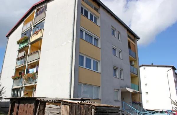 V Občini Pivka je objavljen javni razpis za oddajo vlog  za dodelitev 
neprofitnih stanovanj v najem in za dodelitev tržnih stanovanj v 
najem. Fotografija je simbolična.