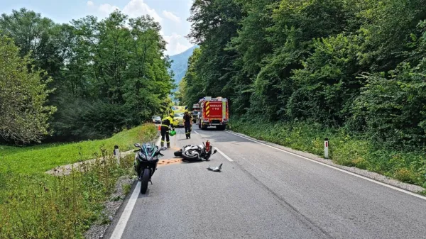 V vasi Kamno je v nedeljo padla motoristka iz okolice Nove Gorice.