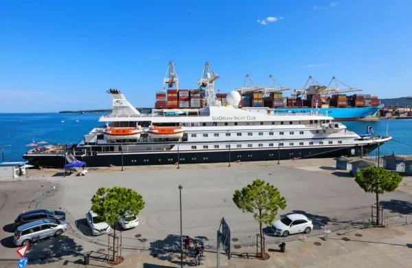 V Koper je priplula prva potniška ladja po dveh letih