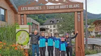 Pot okoli Mont Blanca je družina Klančnik začela v francoskem 
kraju Les Houches, 1000 metrov  visoko.