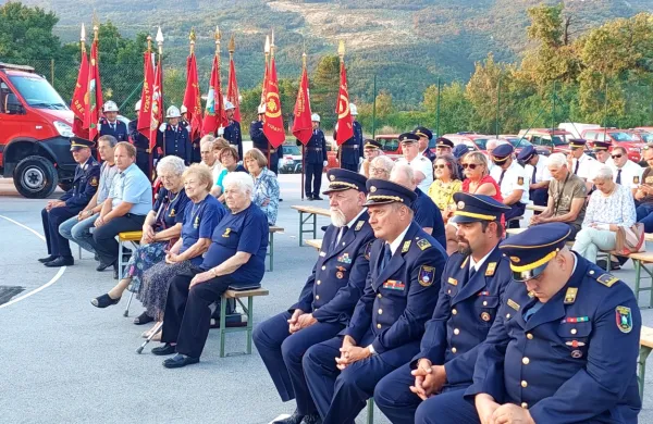 V PGD Selo je vključenih 200 članov in članic, med njimi je 40 
operativcev. 