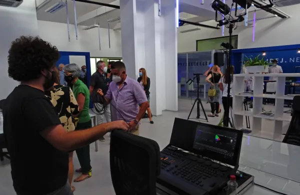 Prenovljene prostore za coworking so poimenovali Iskra HUB, saj so prav tu pred več desetletji izdelovali Iskrine radie.