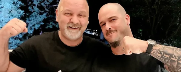 Alen Lilić (levo) in kolesar Luka Mezgec po okrevanju