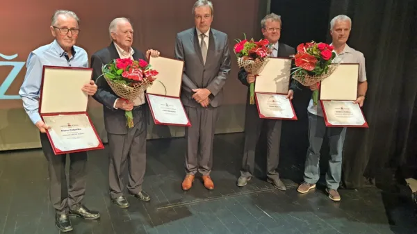 Bojan Podgoršek, Pavel Skrinjar, župan David Škabar, Srečko Rože 
in Jordan Guštin.
