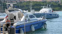 Policijski  čoln  P-66 (v ospredju) nameravajo prodati,  P-111  pa  naj 
bi po nekaterih  namigih   končal  v muzejski zbirki.  