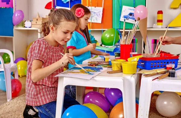  Vrtec bo za drugega otroka brezplačen pod pogojem, da je starejši 
otrok še vedno vključen v vrtec. Za tretjega in vse nadaljnje otroke 
bo brezplačen ne glede na to. 